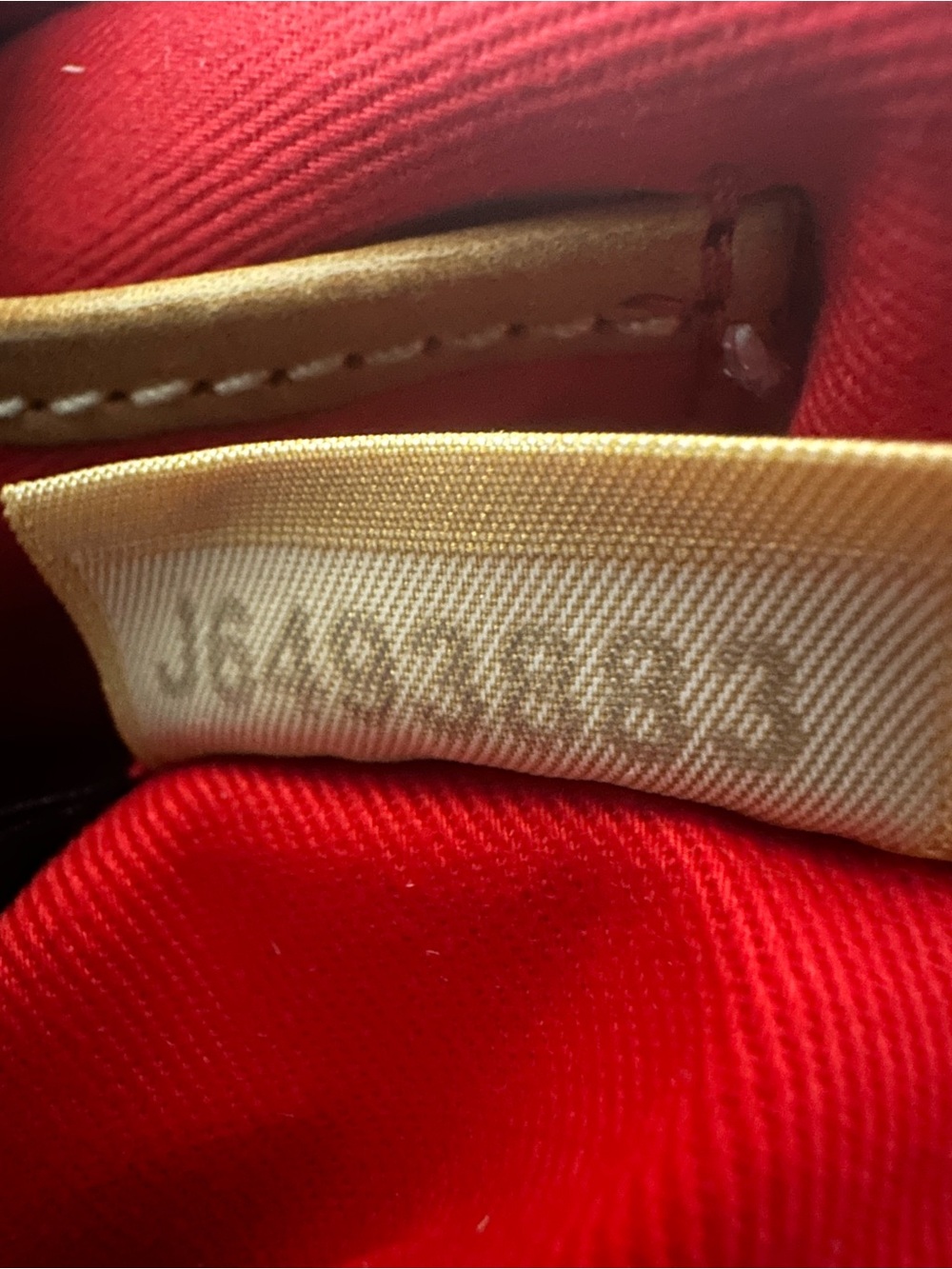 Dooney & Bourke Red & Tan Embossed Leather Shoulder Bag w/keychain - Picture 6 of 16